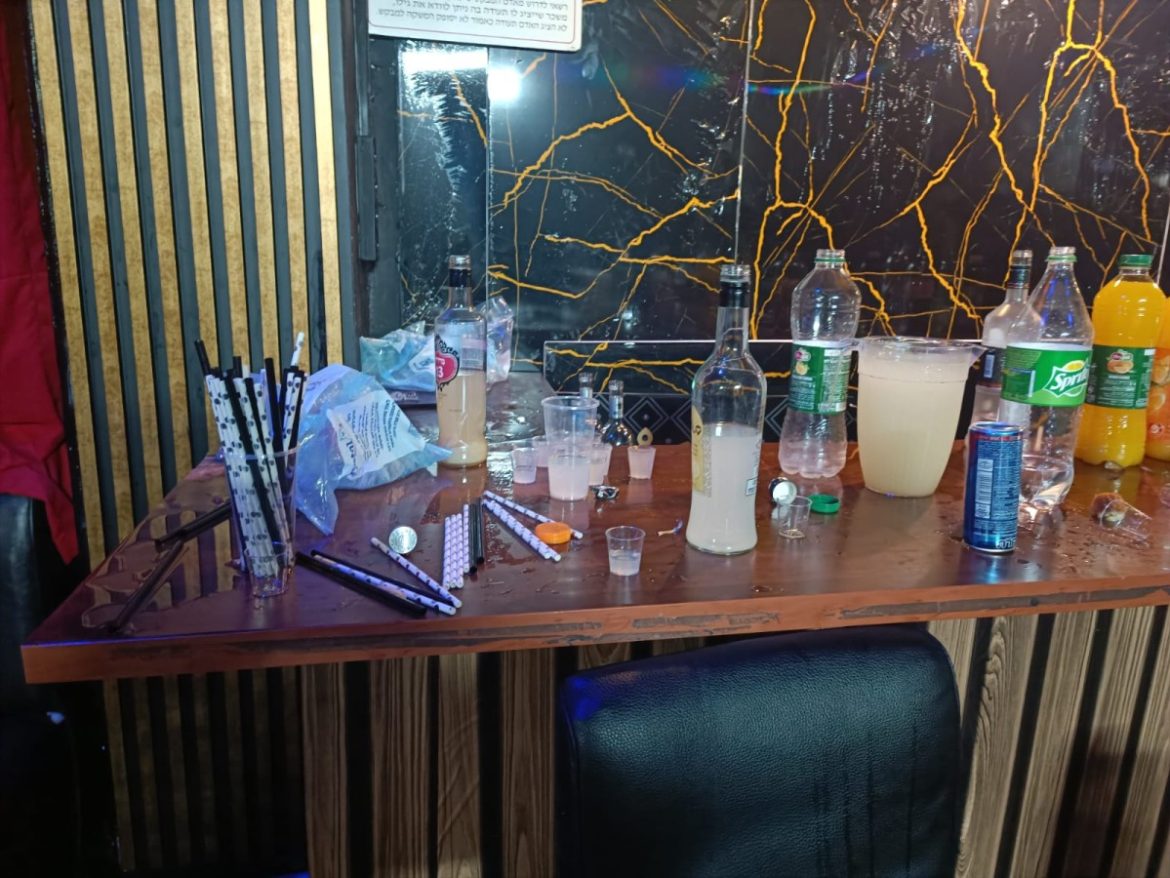 אלכוהול במועדון | צילום: דוברתו המשטרה