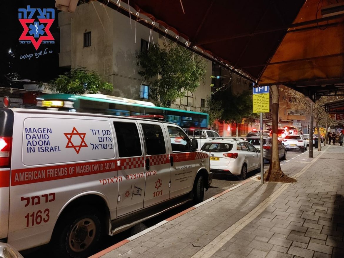 זירת אירוע הנפילה ברחוב החלוץ בחיפה | צילום: ארגון הצלה