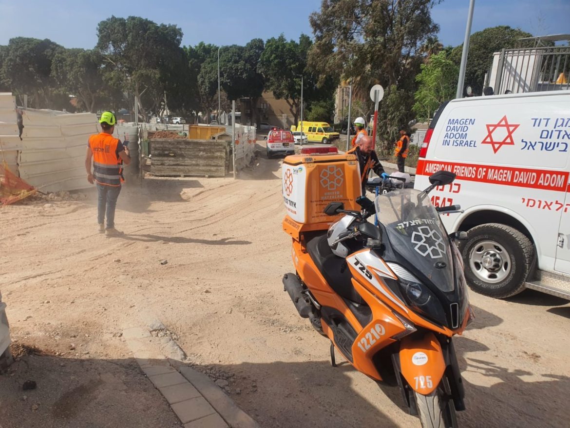זירת התאונה ברחוב אמציהו בחיפה | צילום: דוברות איחוד הצלה
